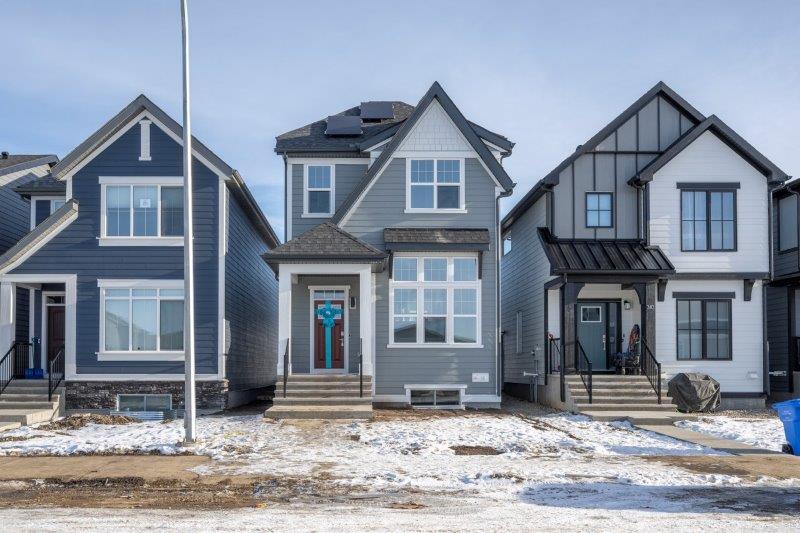 387A Magnolia Dr SE, Calgary, 3 Bedrooms Bedrooms, ,2.5 BathroomsBathrooms,Houses,For Rent,387A Magnolia Dr SE,2831