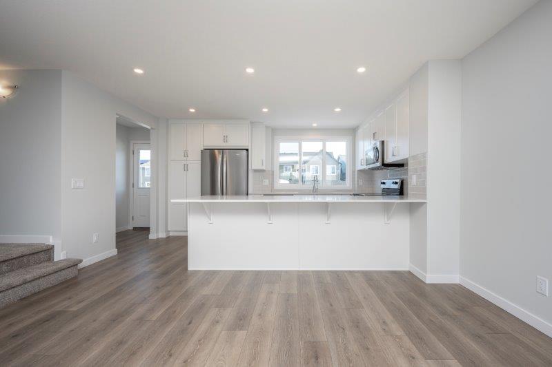 387A Magnolia Dr SE, Calgary, 3 Bedrooms Bedrooms, ,2.5 BathroomsBathrooms,Houses,For Rent,387A Magnolia Dr SE,2831