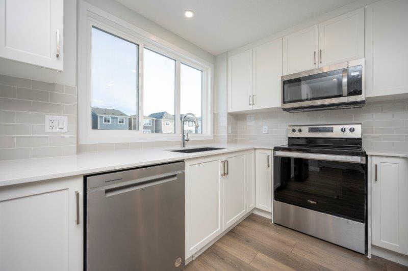 387A Magnolia Dr SE, Calgary, 3 Bedrooms Bedrooms, ,2.5 BathroomsBathrooms,Houses,For Rent,387A Magnolia Dr SE,2831