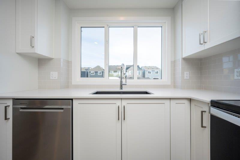387A Magnolia Dr SE, Calgary, 3 Bedrooms Bedrooms, ,2.5 BathroomsBathrooms,Houses,For Rent,387A Magnolia Dr SE,2831