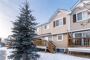 9 Country Village Gate NE, Calgary, 4 Bedrooms Bedrooms, ,2 BathroomsBathrooms,Condos/Townhouses,Sold,1,2839