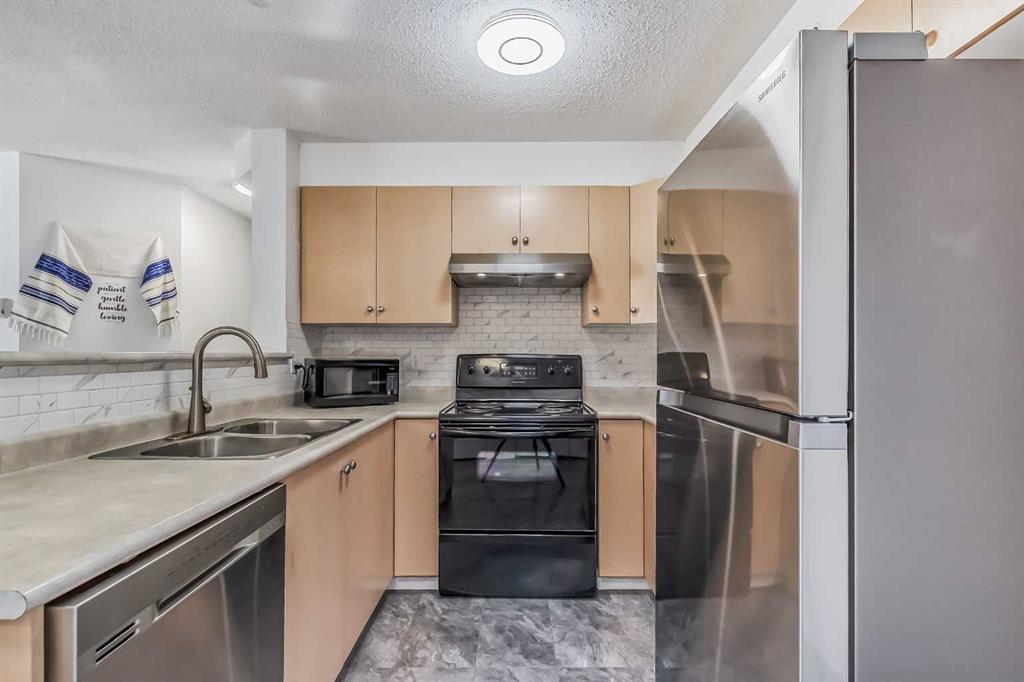 1315, 2395 Eversyde Avenue SW, Calgary, 2 Bedrooms Bedrooms, ,1 BathroomBathrooms,Condos/Townhouses,Sold,3,2852