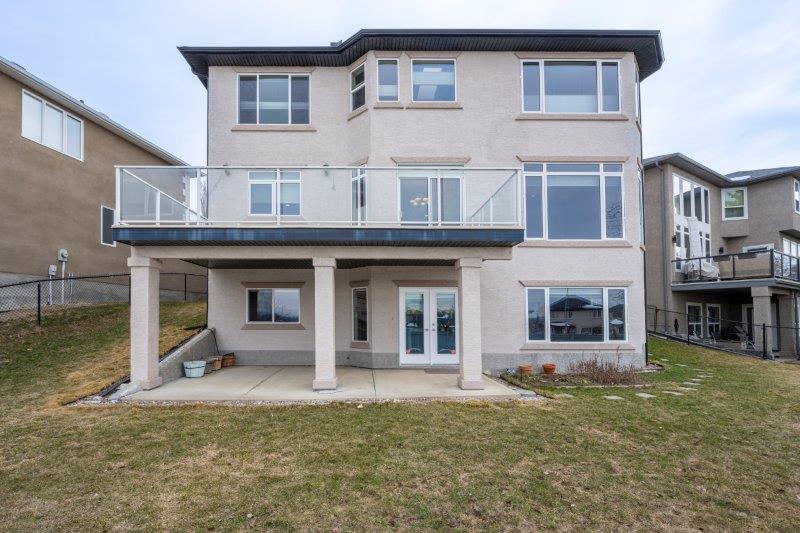 61 Simcrest Grove SW, Calgary, 5 Bedrooms Bedrooms, ,4 BathroomsBathrooms,Houses,For Rent,61 Simcrest Grove SW,2875