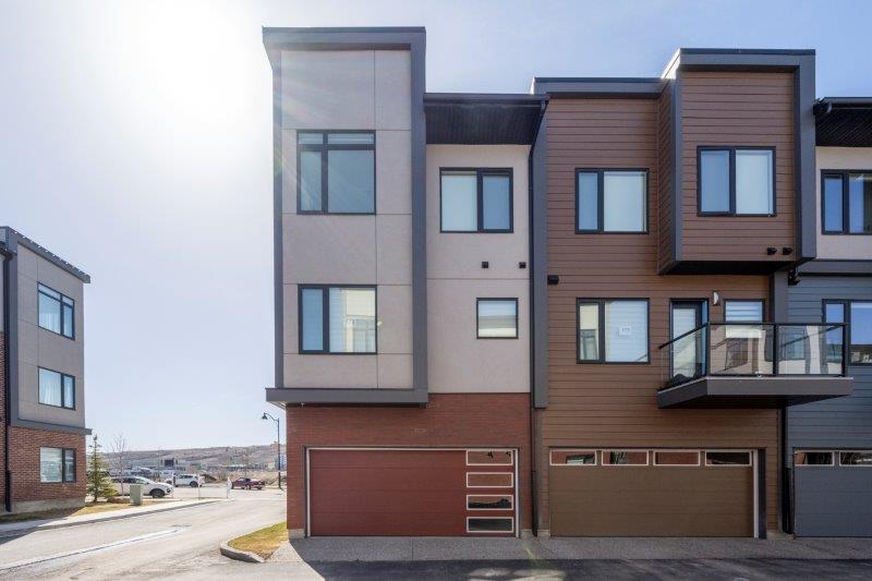 175 Greenbriar Pl NW, Calgary, 3.5 Bedrooms Bedrooms, ,2.5 BathroomsBathrooms,Condos/Townhouses,For Rent,175 Greenbriar Pl NW,2877