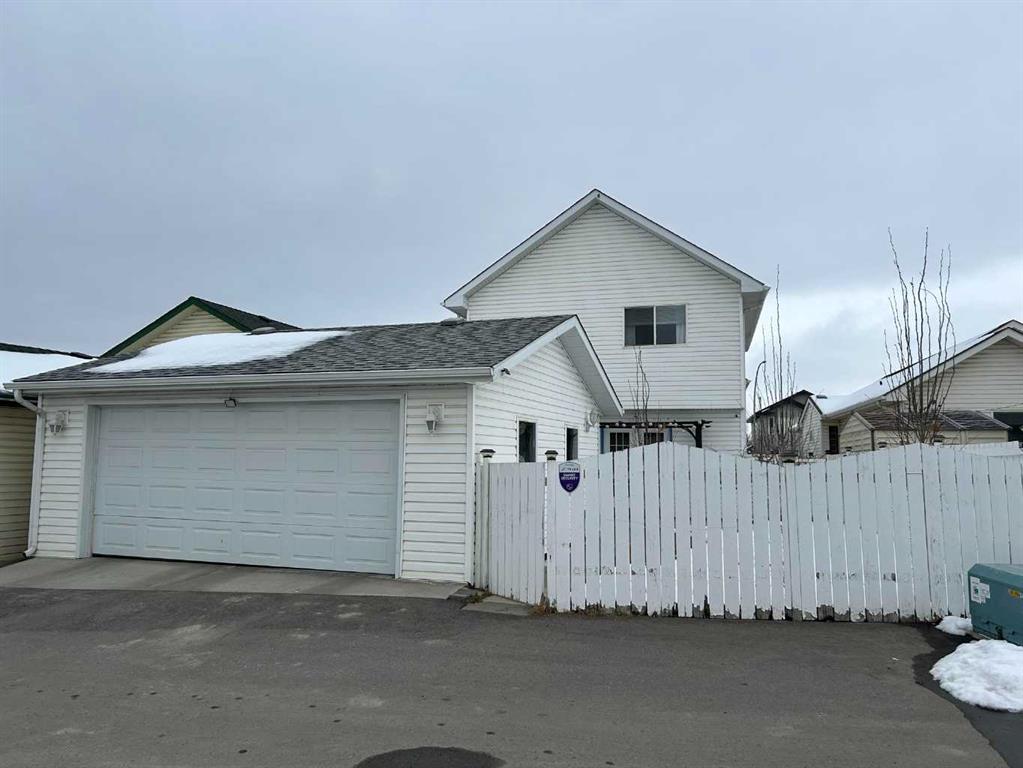 11 Erin Link SE, Calgary, 3 Bedrooms Bedrooms, ,2 BathroomsBathrooms,Houses,Sold,2879