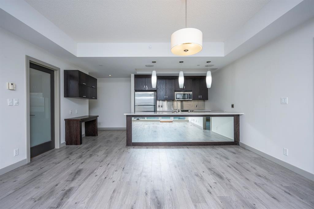 #303, 530 12 Avenue SW, Calgary, 2 Bedrooms Bedrooms, ,2 BathroomsBathrooms,Condos/Townhouses,For Sale,Castello,3,2880