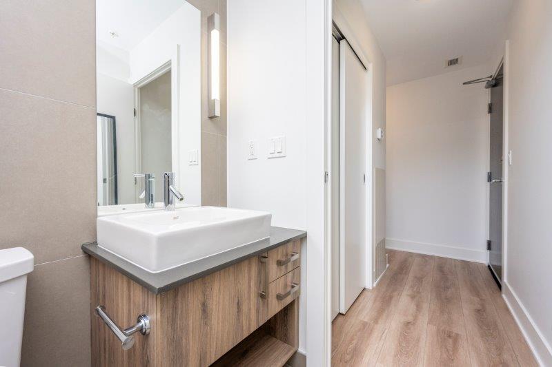 1101, 550 Riverfront Ave SE, Calgary, 1 Bedroom Bedrooms, 0 ,1 BathroomBathrooms,Condos/Townhouses,For Rent,FIRST ,1101, 550 Riverfront Ave SE,0,2885