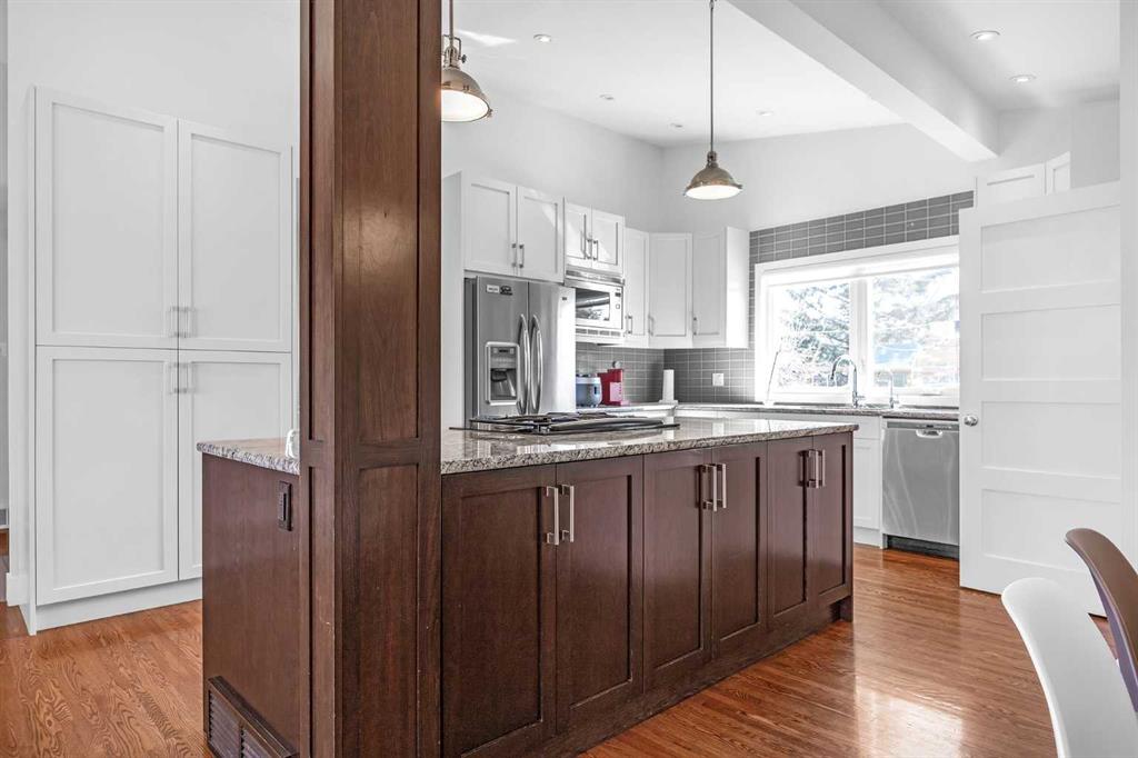 2848 42 Street SW, Calgary, 5 Bedrooms Bedrooms, ,2 BathroomsBathrooms,Houses,Sold,2893