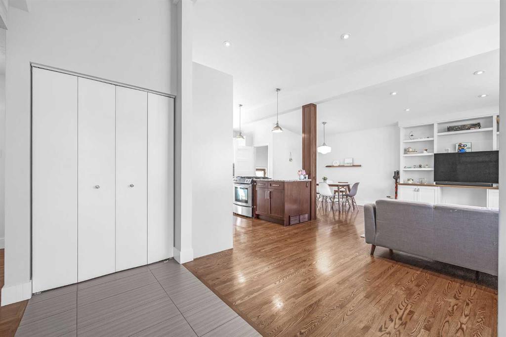 2848 42 Street SW, Calgary, 5 Bedrooms Bedrooms, ,2 BathroomsBathrooms,Houses,Sold,2893
