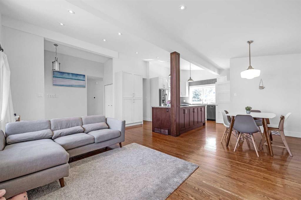 2848 42 Street SW, Calgary, 5 Bedrooms Bedrooms, ,2 BathroomsBathrooms,Houses,Sold,2893