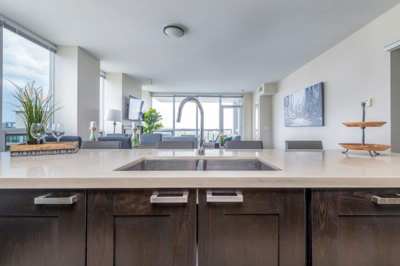 1711, 222 Riverfront Ave SW, Calgary, 2 Bedrooms Bedrooms, 0 ,2 BathroomsBathrooms,Condos/Townhouses,For Rent,Waterfront,1711, 222 Riverfront Ave SW,0,2906