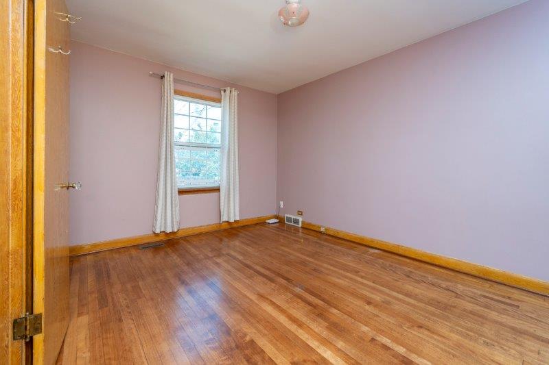 4, 1458 Memorial Drive Northwest, Calgary, 1 Bedroom Bedrooms, 0 ,1 BathroomBathrooms,Condos/Townhouses,For Rent,4, 1458 Memorial Drive Northwest,0,2937