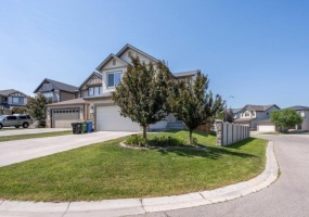 242 Panamount Landing NW, Calgary, 4 Bedrooms Bedrooms, 0 ,3.5 BathroomsBathrooms,Houses,For Rent,242 Panamount Landing NW,0,2942