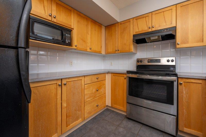 164 Bridleridge Gardens SW, Calgary, 3 Bedrooms Bedrooms, 0 ,1.5 BathroomsBathrooms,Houses,For Rent,164 Bridleridge Gardens SW,0,2951