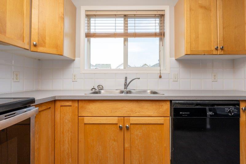 164 Bridleridge Gardens SW, Calgary, 3 Bedrooms Bedrooms, 0 ,1.5 BathroomsBathrooms,Houses,For Rent,164 Bridleridge Gardens SW,0,2951