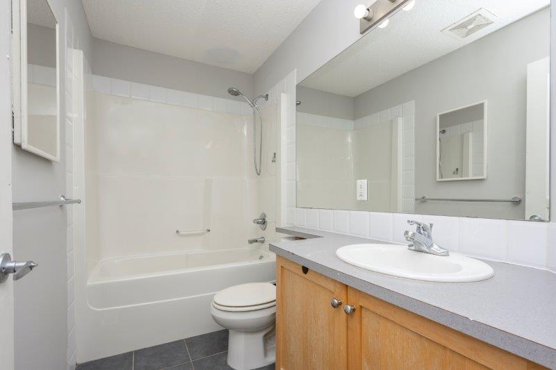 164 Bridleridge Gardens SW, Calgary, 3 Bedrooms Bedrooms, 0 ,1.5 BathroomsBathrooms,Houses,For Rent,164 Bridleridge Gardens SW,0,2951