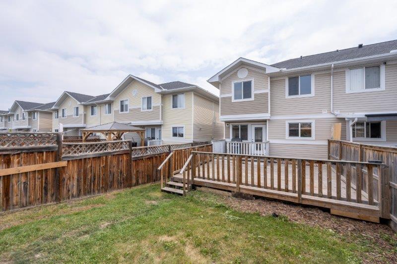 164 Bridleridge Gardens SW, Calgary, 3 Bedrooms Bedrooms, 0 ,1.5 BathroomsBathrooms,Houses,For Rent,164 Bridleridge Gardens SW,0,2951