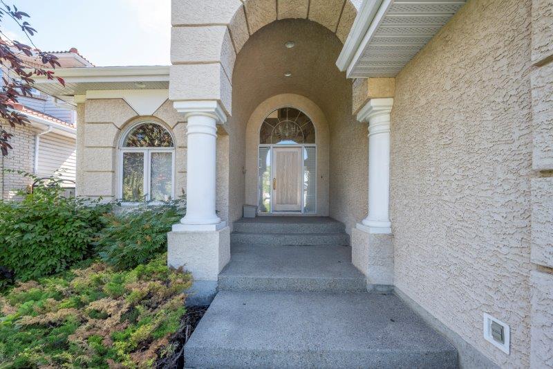 162 Schiller Crescent NW, Calgary, 4 Bedrooms Bedrooms, 0 ,3.5 BathroomsBathrooms,Houses,Rented,162 Schiller Crescent NW,0,2975