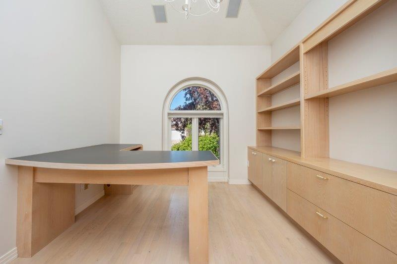 162 Schiller Crescent NW, Calgary, 4 Bedrooms Bedrooms, 0 ,3.5 BathroomsBathrooms,Houses,Rented,162 Schiller Crescent NW,0,2975