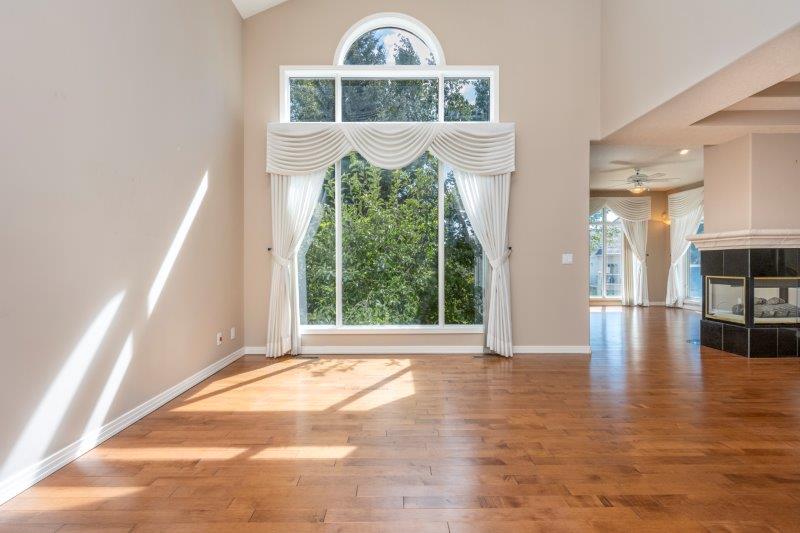 162 Schiller Crescent NW, Calgary, 4 Bedrooms Bedrooms, 0 ,3.5 BathroomsBathrooms,Houses,Rented,162 Schiller Crescent NW,0,2975