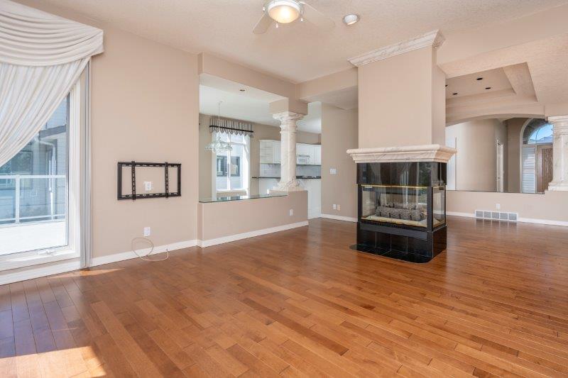 162 Schiller Crescent NW, Calgary, 4 Bedrooms Bedrooms, 0 ,3.5 BathroomsBathrooms,Houses,Rented,162 Schiller Crescent NW,0,2975