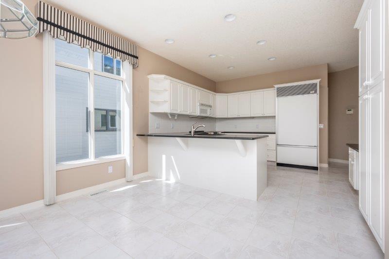 162 Schiller Crescent NW, Calgary, 4 Bedrooms Bedrooms, 0 ,3.5 BathroomsBathrooms,Houses,Rented,162 Schiller Crescent NW,0,2975