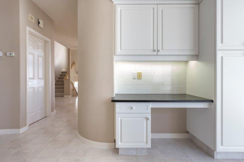162 Schiller Crescent NW, Calgary, 4 Bedrooms Bedrooms, 0 ,3.5 BathroomsBathrooms,Houses,Rented,162 Schiller Crescent NW,0,2975