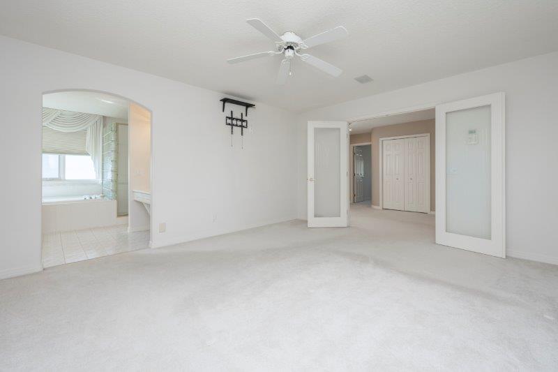 162 Schiller Crescent NW, Calgary, 4 Bedrooms Bedrooms, 0 ,3.5 BathroomsBathrooms,Houses,Rented,162 Schiller Crescent NW,0,2975