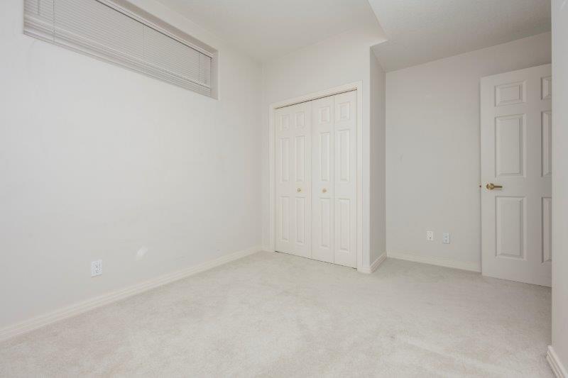 162 Schiller Crescent NW, Calgary, 4 Bedrooms Bedrooms, 0 ,3.5 BathroomsBathrooms,Houses,Rented,162 Schiller Crescent NW,0,2975