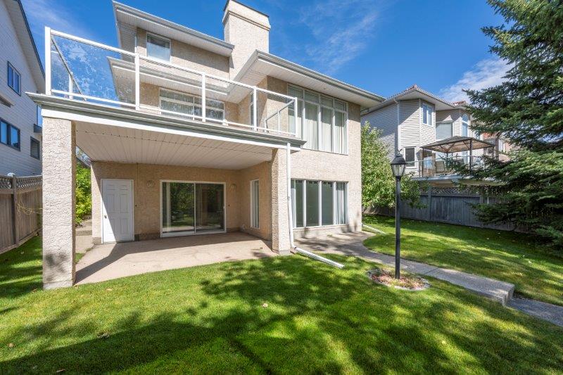 162 Schiller Crescent NW, Calgary, 4 Bedrooms Bedrooms, 0 ,3.5 BathroomsBathrooms,Houses,Rented,162 Schiller Crescent NW,0,2975