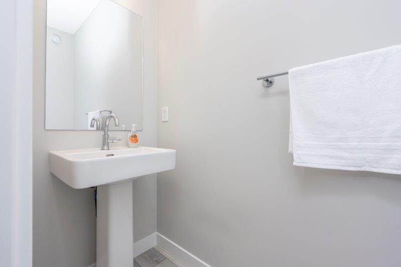 20405 45 St SE, Calgary, 3 Bedrooms Bedrooms, 0 ,2.5 BathroomsBathrooms,Houses,For Rent,20405 45 St SE,0,2981