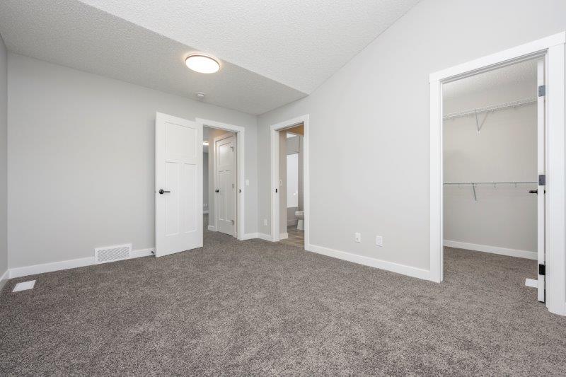 20405 45 St SE, Calgary, 3 Bedrooms Bedrooms, 0 ,2.5 BathroomsBathrooms,Houses,For Rent,20405 45 St SE,0,2981