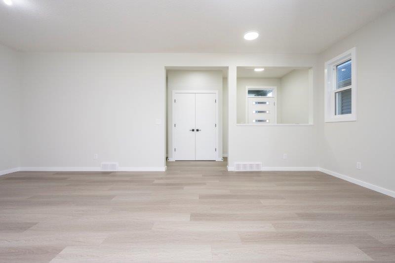 114 Finch Gardens SE, Calgary, 3 Bedrooms Bedrooms, 0 ,2 BathroomsBathrooms,Condos/Townhouses,For Rent,0,3035