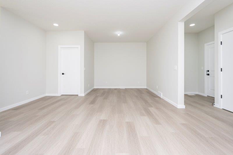 114 Finch Gardens SE, Calgary, 3 Bedrooms Bedrooms, 0 ,2 BathroomsBathrooms,Condos/Townhouses,For Rent,0,3035