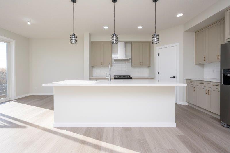 114 Finch Gardens SE, Calgary, 3 Bedrooms Bedrooms, 0 ,2 BathroomsBathrooms,Condos/Townhouses,For Rent,0,3035