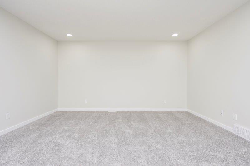 114 Finch Gardens SE, Calgary, 3 Bedrooms Bedrooms, 0 ,2 BathroomsBathrooms,Condos/Townhouses,For Rent,0,3035