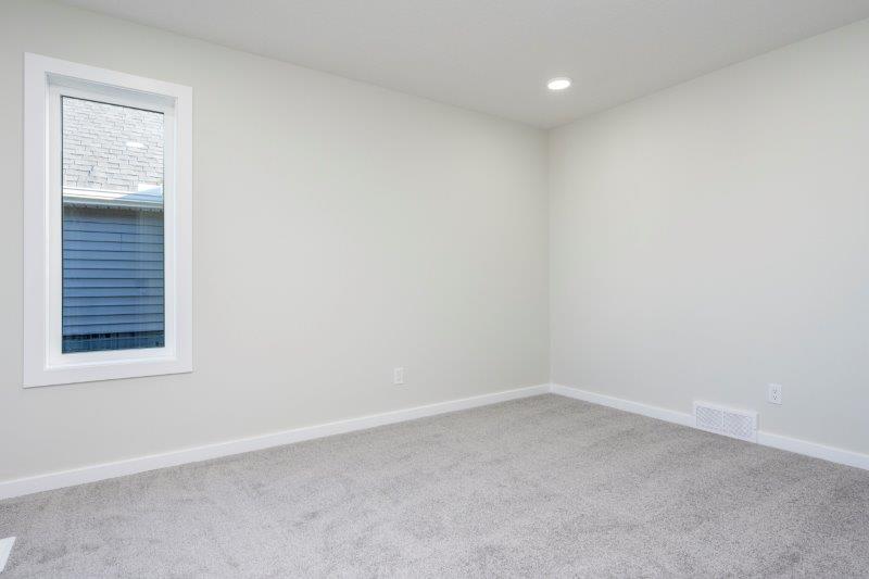 114 Finch Gardens SE, Calgary, 3 Bedrooms Bedrooms, 0 ,2 BathroomsBathrooms,Condos/Townhouses,For Rent,0,3035