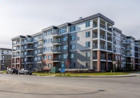 1202, 111 Wolf Creek Drive Southeast, Calgary, 1.5 Bedrooms Bedrooms, ,1 BathroomBathrooms,Condos/Townhouses,For Rent,Harlow Condos,1202, 111 Wolf Creek Drive Southeast,3108
