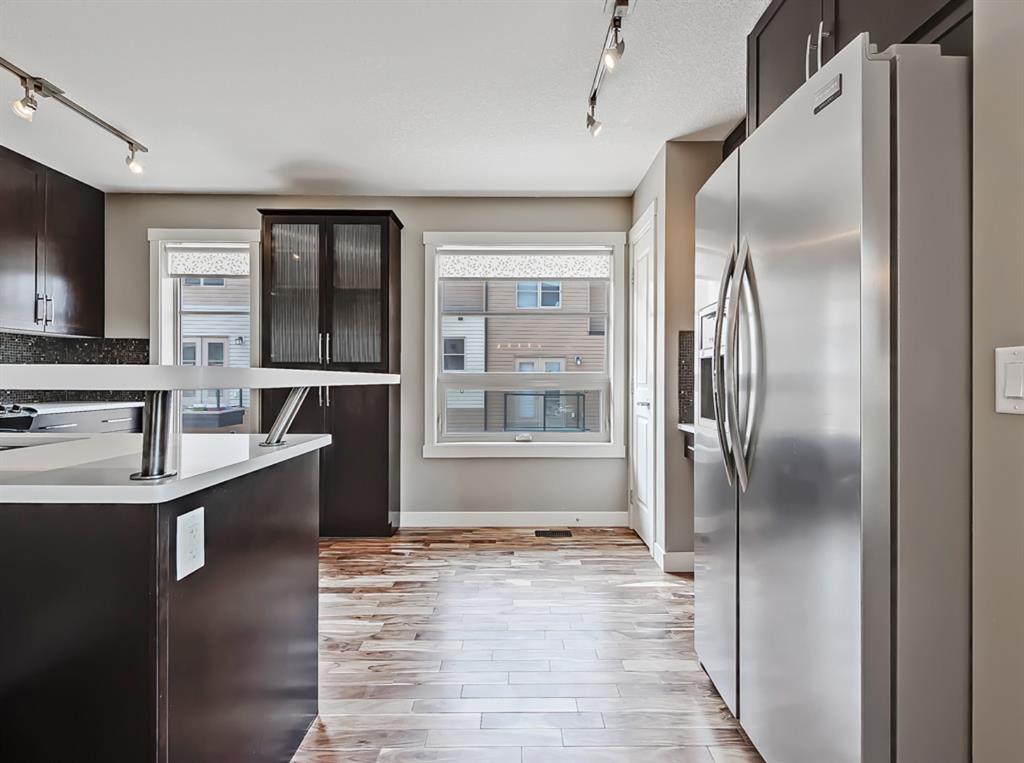 27 Aspen Hills Common Southwest, Calgary, 2 Bedrooms Bedrooms, 0 ,2.5 BathroomsBathrooms,Condos/Townhouses,For Rent,Mosaic of Aspen Hills,27 Aspen Hills Common Southwest,0,3117