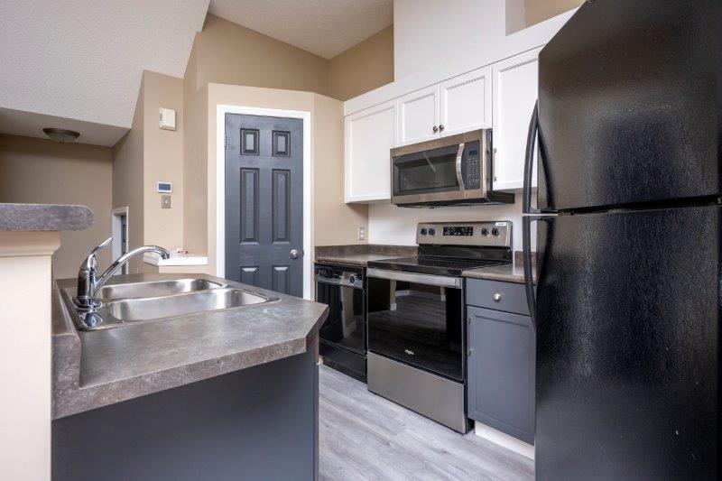 109 Mckenzie Towne Gate South East, Calgary, 2 Bedrooms Bedrooms, ,2.5 BathroomsBathrooms,Condos/Townhouses,Rented,Mosaic McKenzie,109 Mckenzie Towne Gate South East,3123