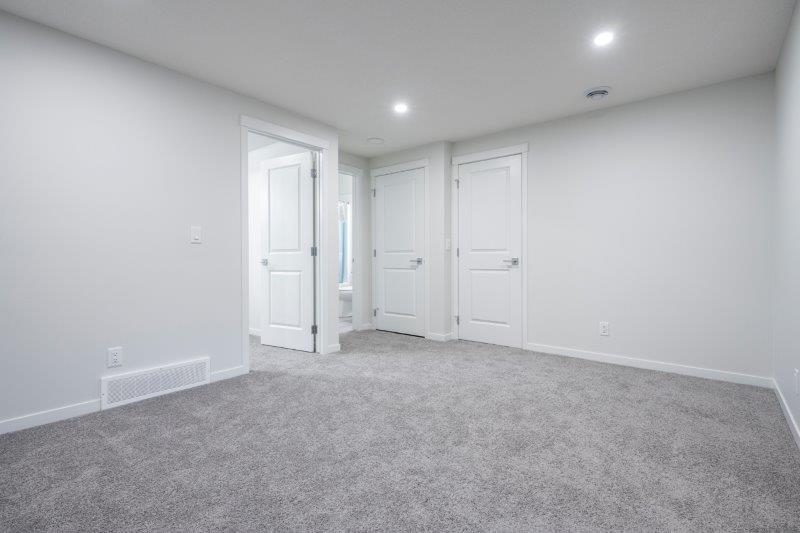 18 Yarrow Street, Okotoks, 1 Bedroom Bedrooms, ,1 BathroomBathrooms,Houses,Rented,18 Yarrow Street,3136