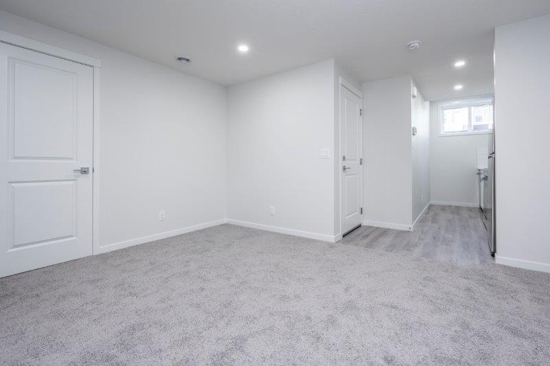 18 Yarrow Street, Okotoks, 1 Bedroom Bedrooms, ,1 BathroomBathrooms,Houses,Rented,18 Yarrow Street,3136