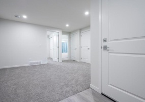 18 Yarrow Street, Okotoks, 1 Bedroom Bedrooms, 0 ,1 BathroomBathrooms,Houses,For Rent,18 Yarrow Street,0,3136