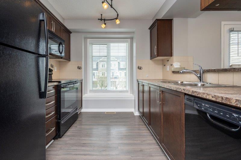 105 Windstone Park Southwest, Airdrie, 2 Bedrooms Bedrooms, ,1.5 BathroomsBathrooms,Condos/Townhouses,For Rent,105 Windstone Park Southwest,3159