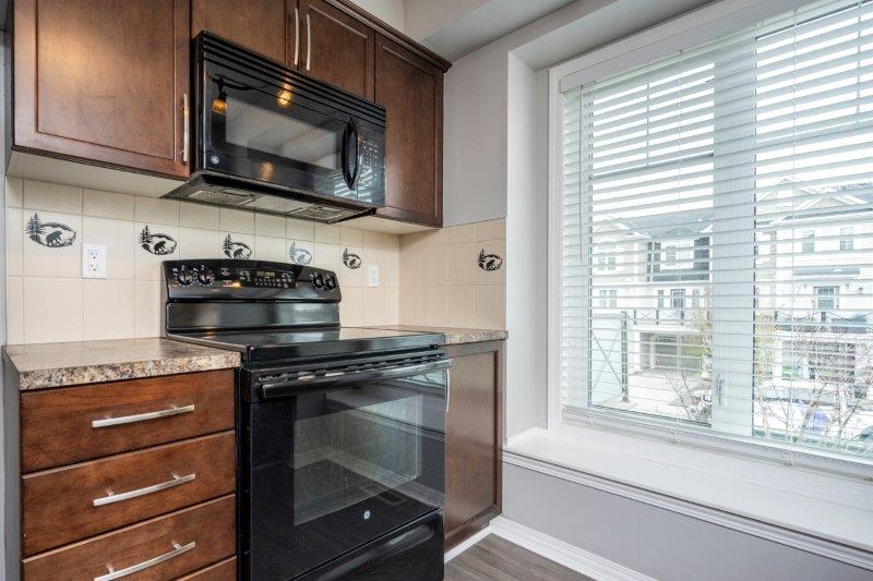 105 Windstone Park Southwest, Airdrie, 2 Bedrooms Bedrooms, ,1.5 BathroomsBathrooms,Condos/Townhouses,For Rent,105 Windstone Park Southwest,3159