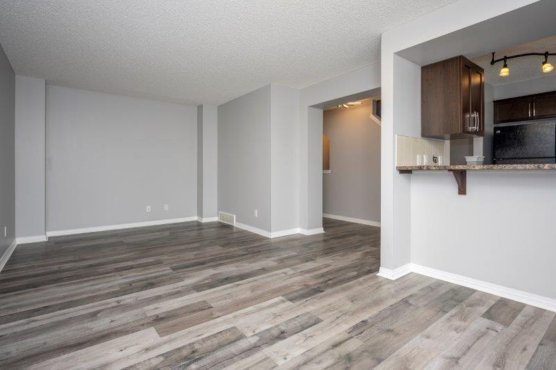 105 Windstone Park Southwest, Airdrie, 2 Bedrooms Bedrooms, ,1.5 BathroomsBathrooms,Condos/Townhouses,For Rent,105 Windstone Park Southwest,3159