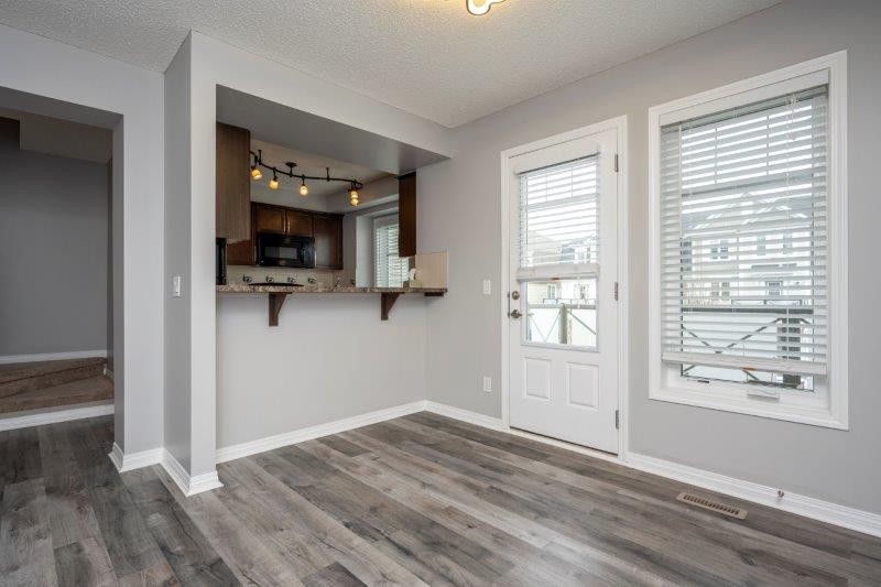 105 Windstone Park Southwest, Airdrie, 2 Bedrooms Bedrooms, ,1.5 BathroomsBathrooms,Condos/Townhouses,For Rent,105 Windstone Park Southwest,3159