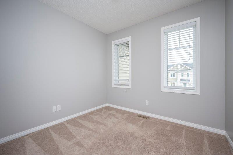 105 Windstone Park Southwest, Airdrie, 2 Bedrooms Bedrooms, ,1.5 BathroomsBathrooms,Condos/Townhouses,For Rent,105 Windstone Park Southwest,3159