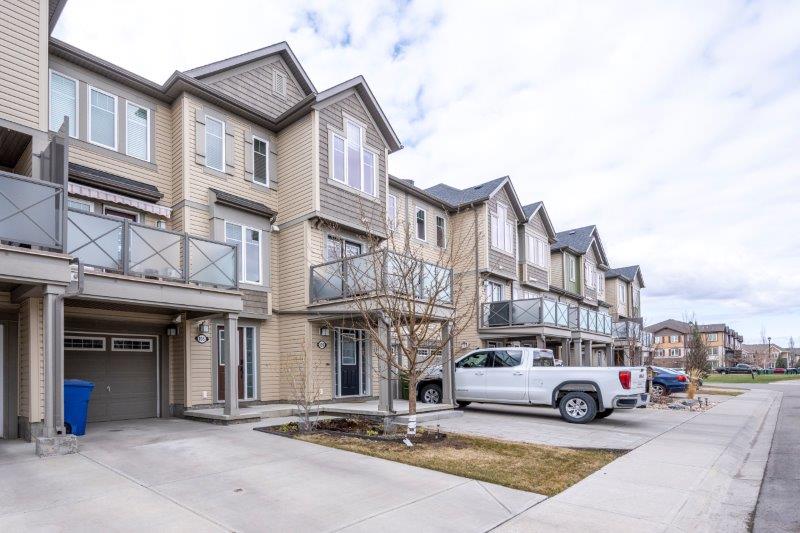 105 Windstone Park Southwest, Airdrie, 2 Bedrooms Bedrooms, ,1.5 BathroomsBathrooms,Condos/Townhouses,For Rent,105 Windstone Park Southwest,3159