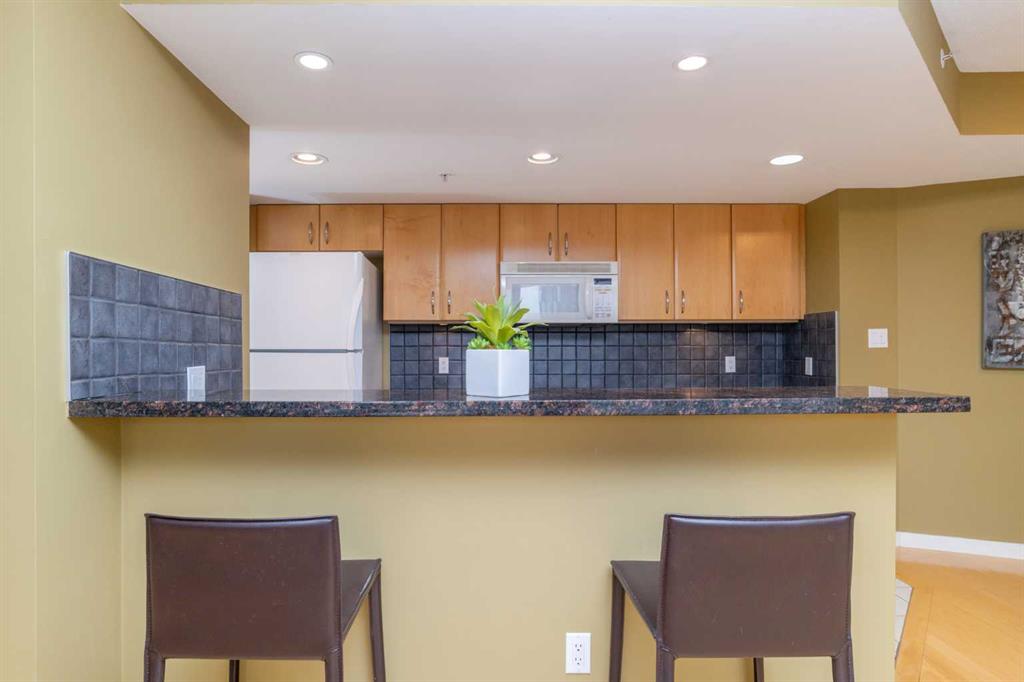 1403, 1088 6 Ave SW, Calgary, 1 Bedroom Bedrooms, ,1 BathroomBathrooms,Condos/Townhouses,For Sale,Barclay at Riverwest,14,3165